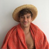 4988036300000578-5428689-New_digs_DJ_Flume_AKA_as_Harley_Streten_has_dropped_1_25_million-a-21_1519425237637.jpg