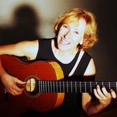 Lucilla-Galeazzi__italian-folk-singer