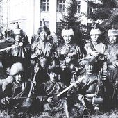 Tuva Ensemble 1st Lineup 1987.jpg