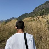 caio ocean andando pro mato