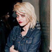 SKY FERREIRA ♥