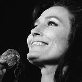 Loretta-Lynn-Plastic-Surgery-Face-768x576.jpg
