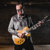 joe-bonamassa-time-clocks-album.jpg