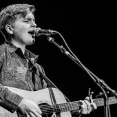 Caleb Lee Hutchinson