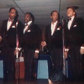 Smokey Robinson and The Miracles_11.JPG