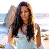Olivia Olson | 'Sway' (Cropped)
