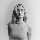 Carlina de Place (3).png