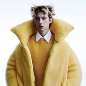 yellow troye!