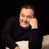 Girolami-portrait-2019-XL-04-1024x739.jpg