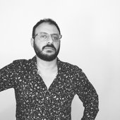 VincentCalianno-PhotoFlowerShirt-072018.jpg