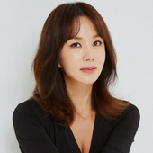 Uhm Jung Hwa