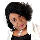 YVONNE_CURTIS_2015_cropped.jpg