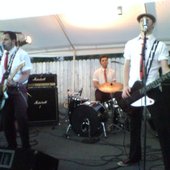 The Red Shift @ White's Bar