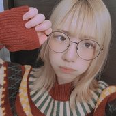 yuce selfie big glasses