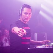 ＤＪ　Ｔｉｅｓｔｏ