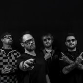 HERNEST - GROUPE - 4K.jpg