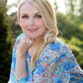 Simona Weis, Cantora da Eslovênia