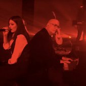 Lorde and Mike Garson, BRITs 2016