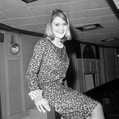 Christine Holmes