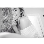 Women Crush Everyday