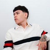 Junior H en Spotify