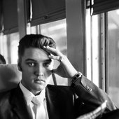 Elvis Presley 009.jpg