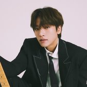 D82 HAN SEUNG YUN PROFILE