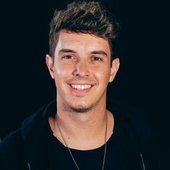  Kike Pavón
