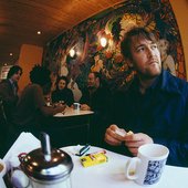 guy garvey in a cafe