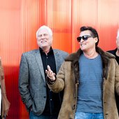 Golden Earring by 'cia Jansen (2012)