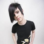 tomi (guitar/vocal)