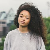 shay-lia-yntht-tt-width-758-height-424-crop-1-bgcolor-000000.jpg