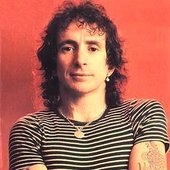 Bon Scott 1977