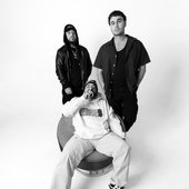 3-percent-1-credit-Savitri-Wendt@2160x2700.jpg