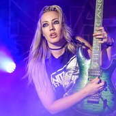 Nita Strauss_02_22.jpg