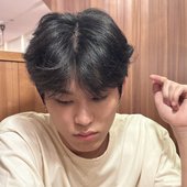 jeongwoo<3