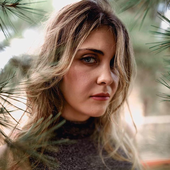 laura.png