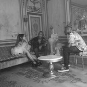 Ariana Grande, Social House