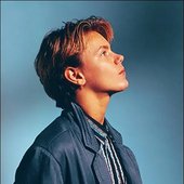 River-Phoenix-river-phoenix-26932738-332-500.jpg