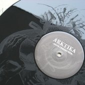 Arktika | heartwrencher LP | black vinyl with etching