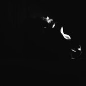 aching_hands_low_shutter_speed