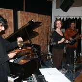 2/5/10, Studio 1510, Oakland - photo by Tom Djll