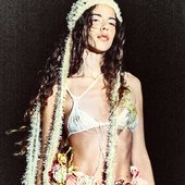 Marina Sena para “Numa Ilha”