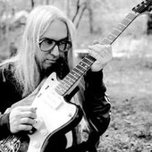 J Mascis