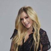 Avril Lavigne – Photoshoot  The Guardian 2019  