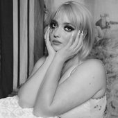 b&w