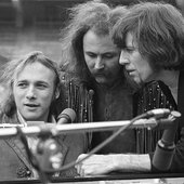 Crosby, Stills & Nash_10.jpg