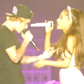 justin-bieber-ariana-grande-as-long-as-you-love-me-live.png