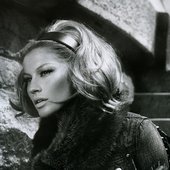 Gisele Bündchen: Vogue Editorial 2004