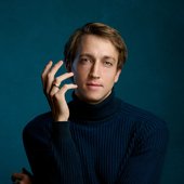 Fabian-Mu╠eller-┬®-Christian-Palm-17-scaled-e1700588528438.jpg